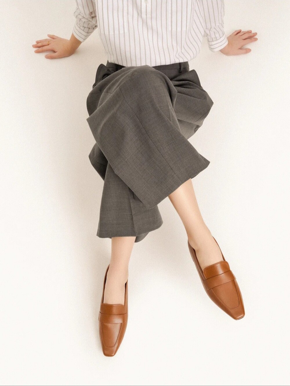 C. PARAVANO LEATHER SQUARE -TOE (FINOA) PENNY LOAFERS